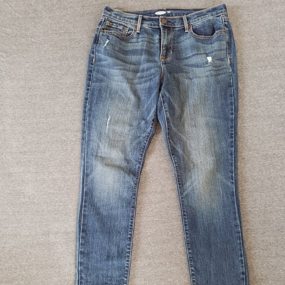 Old Navy Medium Wash Distressed Curvy Skinny Jeans